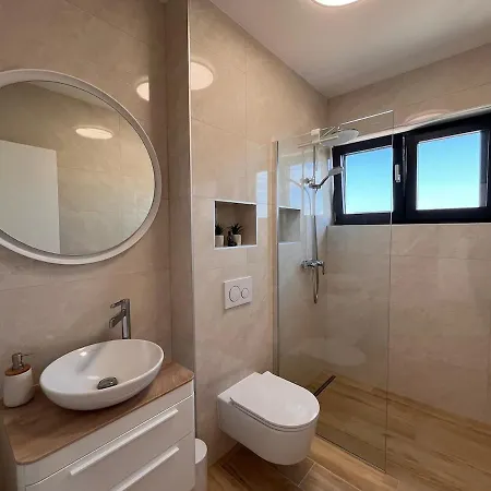 Luxury - Pool & Roof-top Sun Terrace With Sea View - New!!