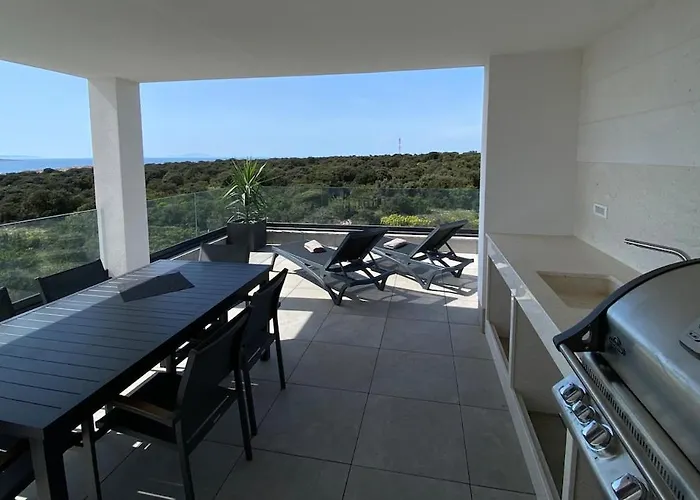 Luxury - Pool & Roof-top Sun Terrace With Sea View - New!! * Mandre