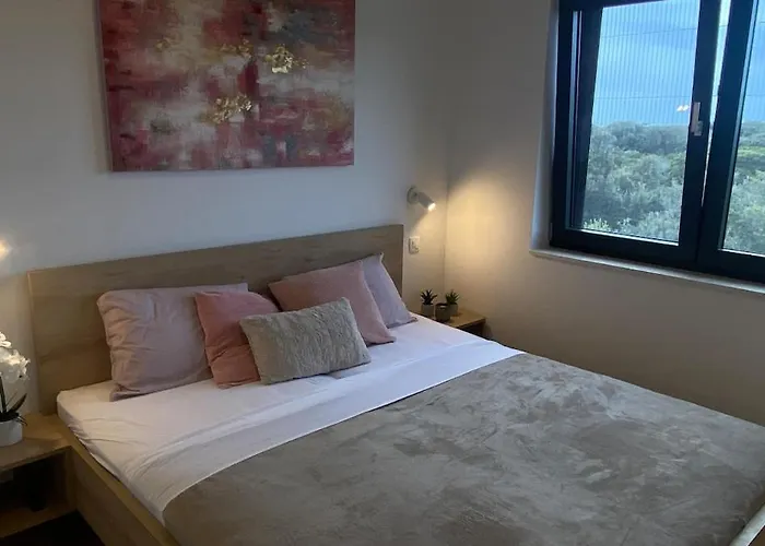 Luxury - Pool & Roof-top Sun Terrace With Sea View - New!! * Mandre